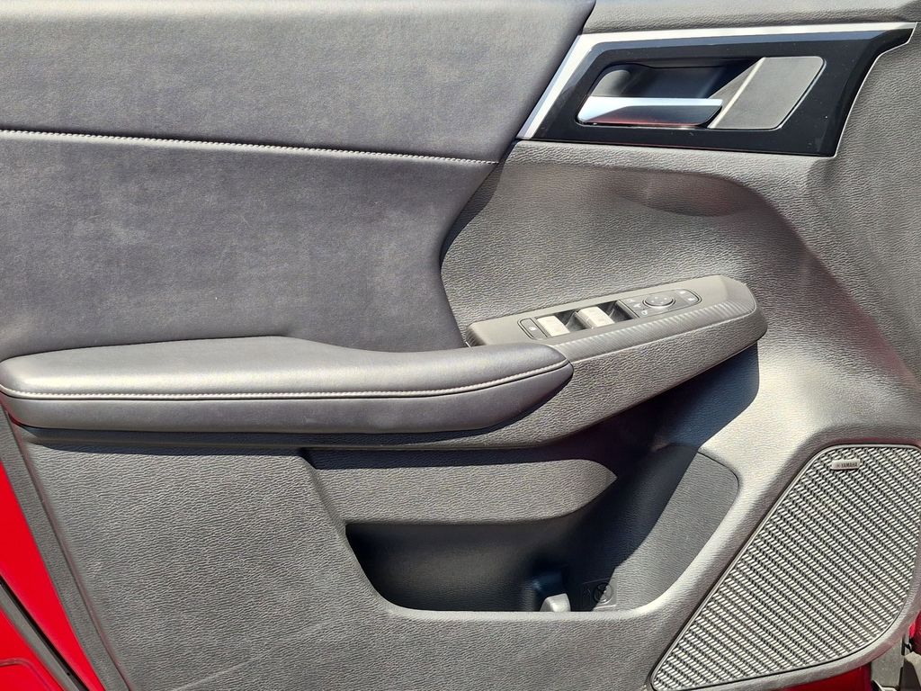 Thumbnail: 2025 Mitsubishi Outlander - 11