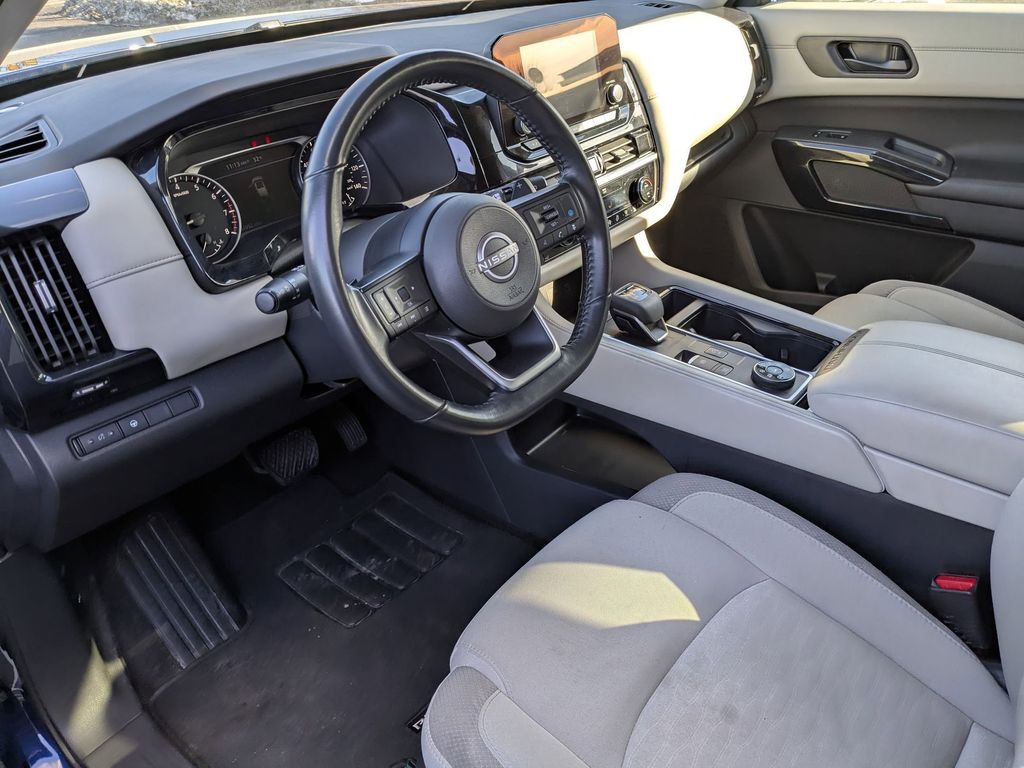 Thumbnail: 2024 Nissan Pathfinder - 17