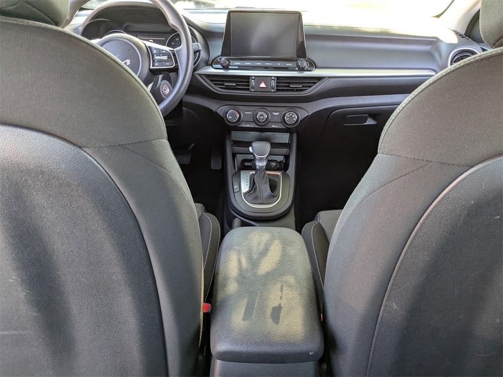 Thumbnail: 2024 Kia Forte - 27