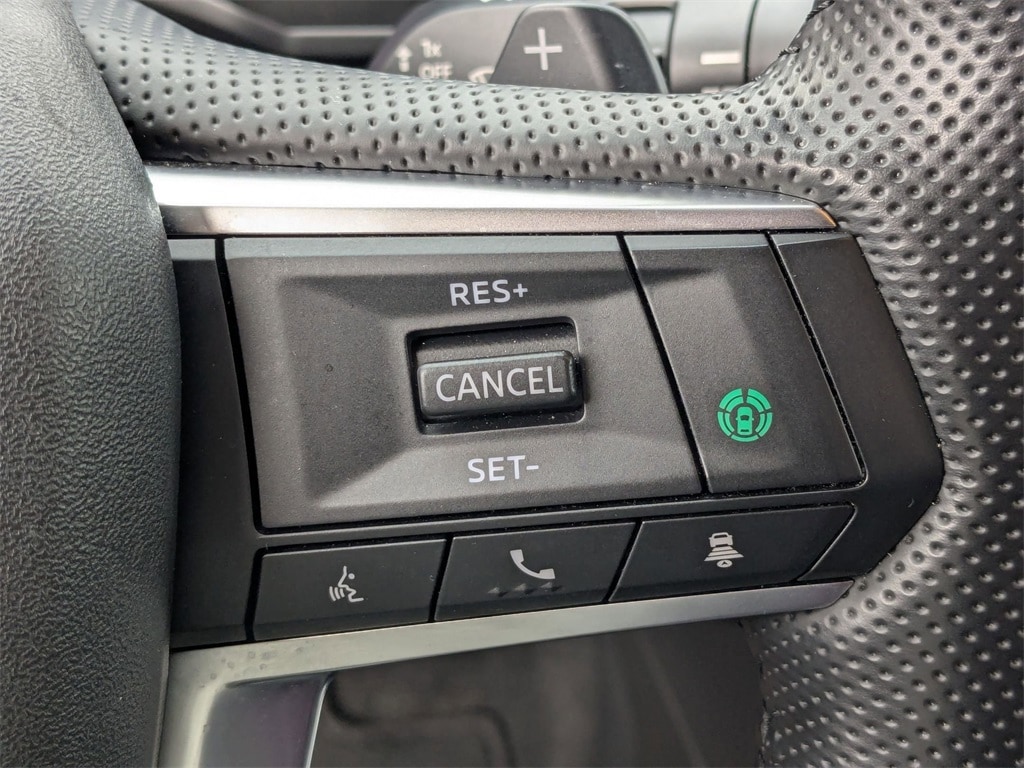 Thumbnail: 2024 Mitsubishi Outlander - 23