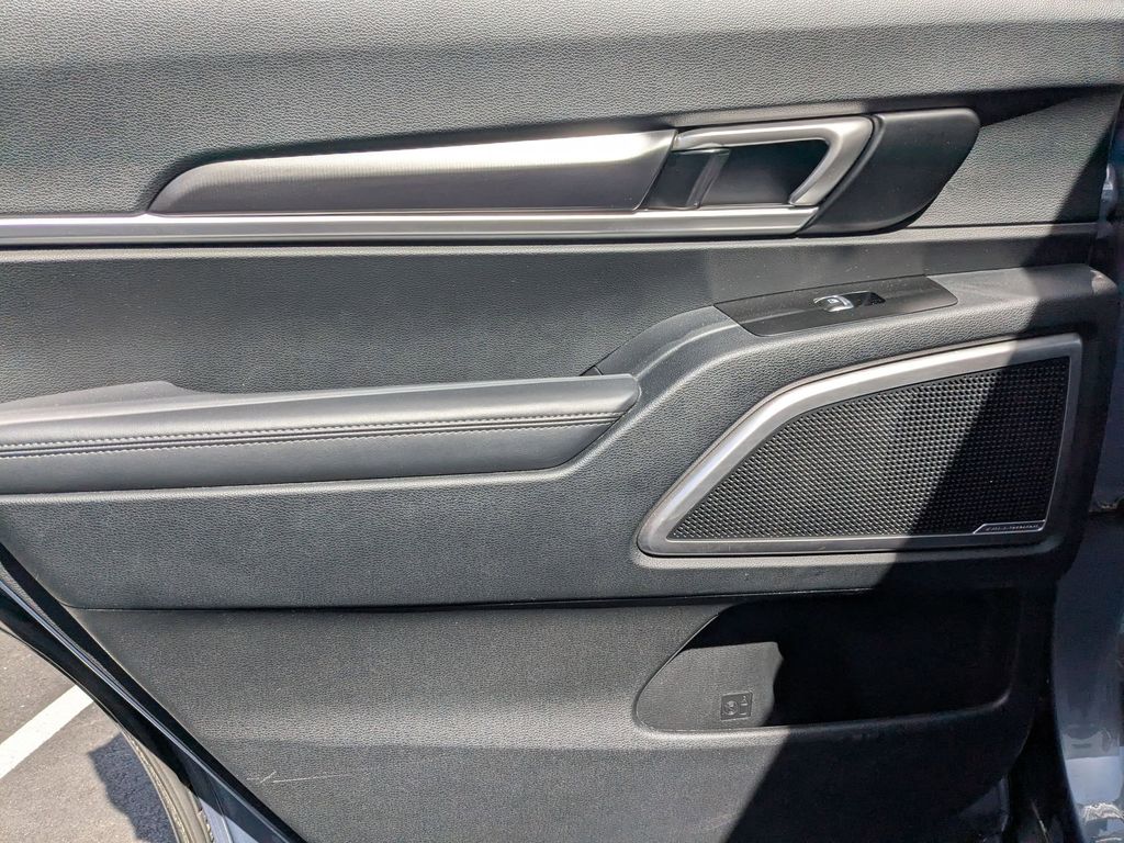 Thumbnail: 2025 Kia Telluride - 25