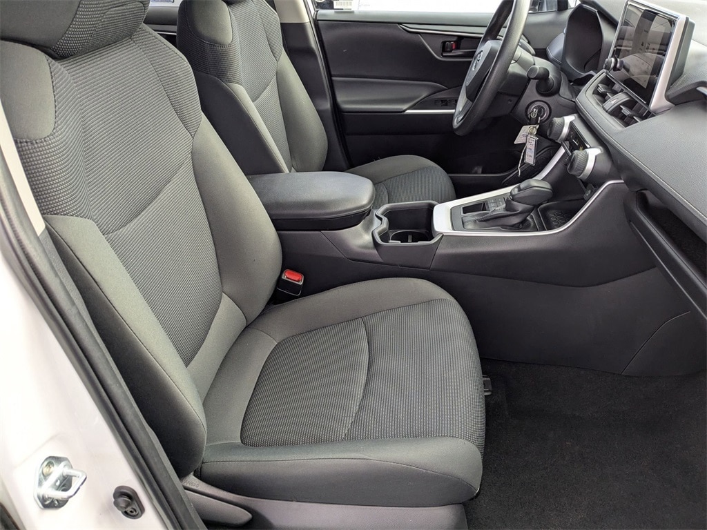 Thumbnail: 2024 Toyota RAV4 - 39