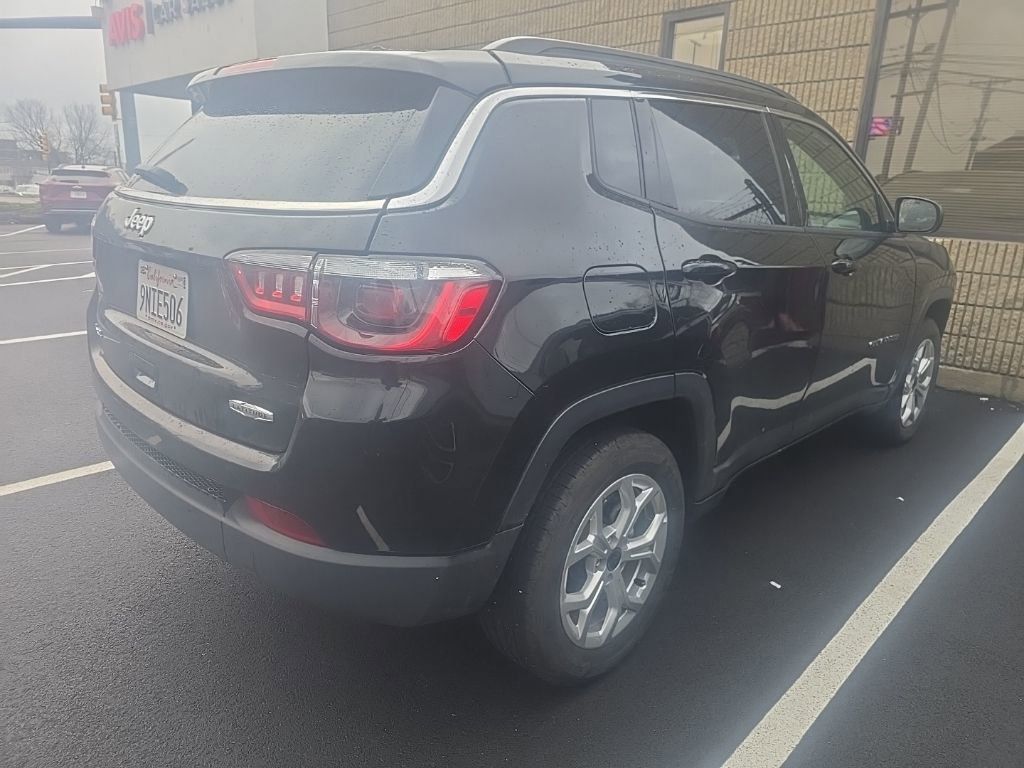 Thumbnail: 2025 Jeep Compass - 3