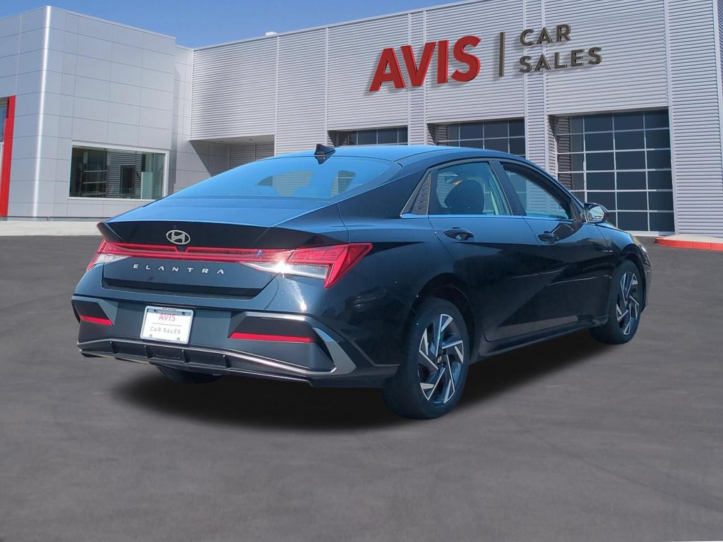 Thumbnail: 2025 Hyundai Elantra - 6