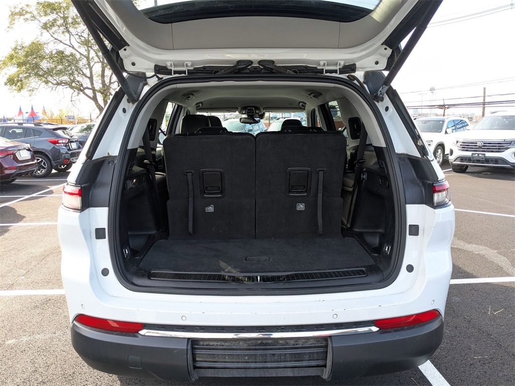 Thumbnail: 2023 Jeep Grand Cherokee L - 30