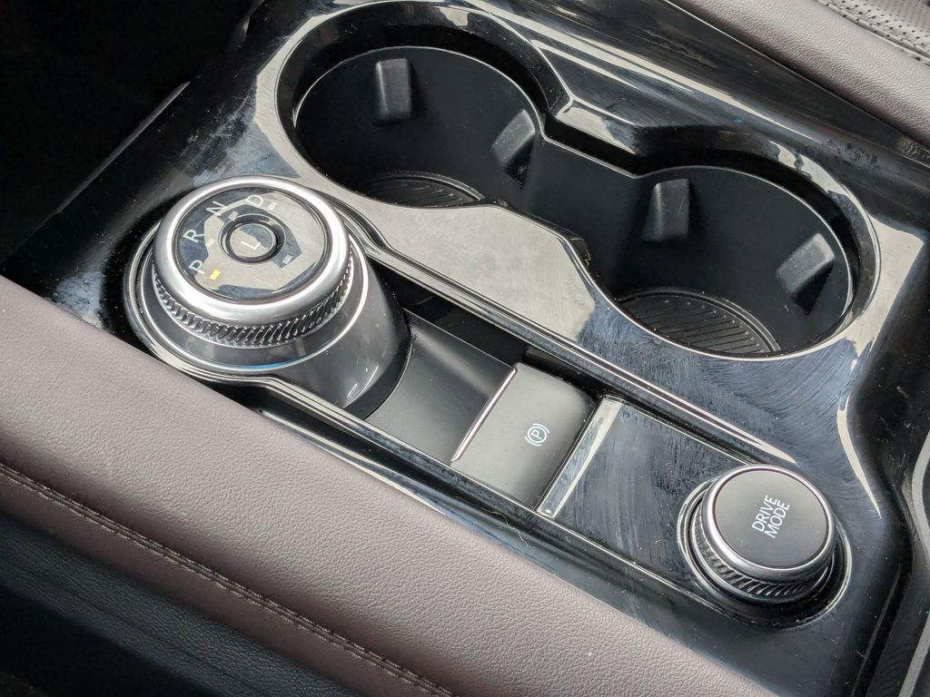 Thumbnail: 2025 Ford Explorer - 24