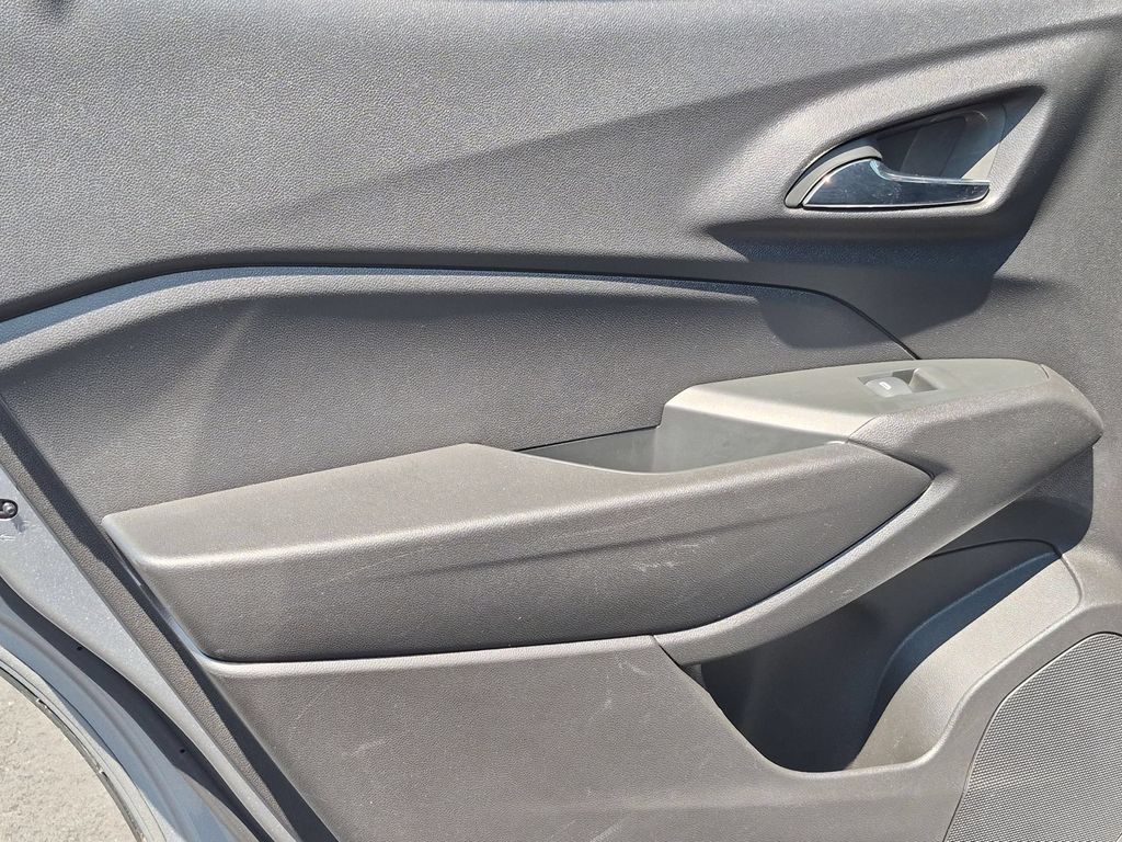 Thumbnail: 2025 Chevrolet Trax - 26