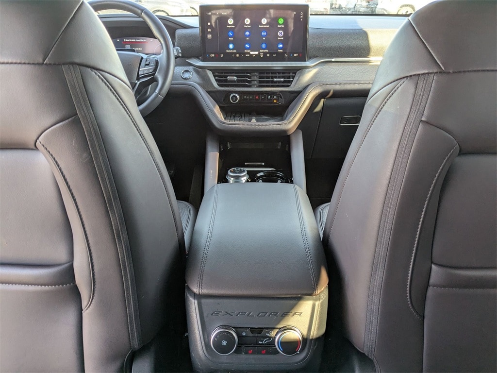 Thumbnail: 2025 Ford Explorer - 32