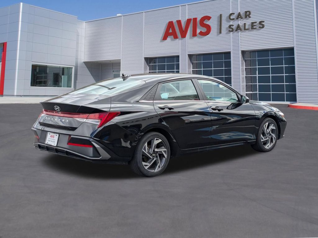 Thumbnail: 2025 Hyundai Elantra - 6