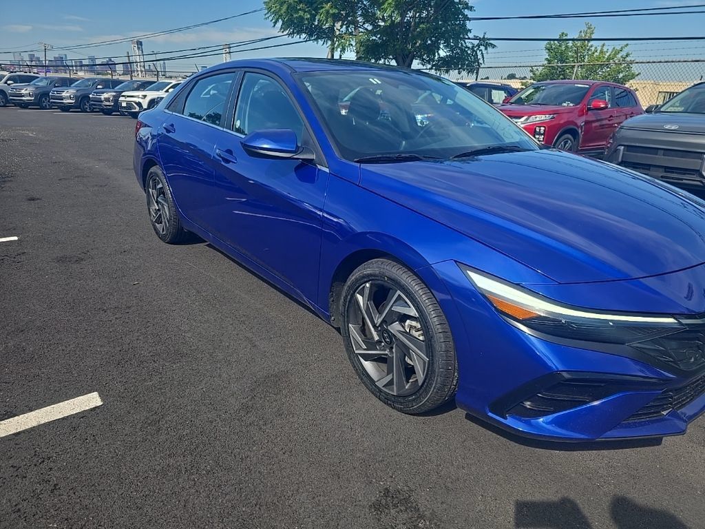 Thumbnail: 2025 Hyundai Elantra - 3