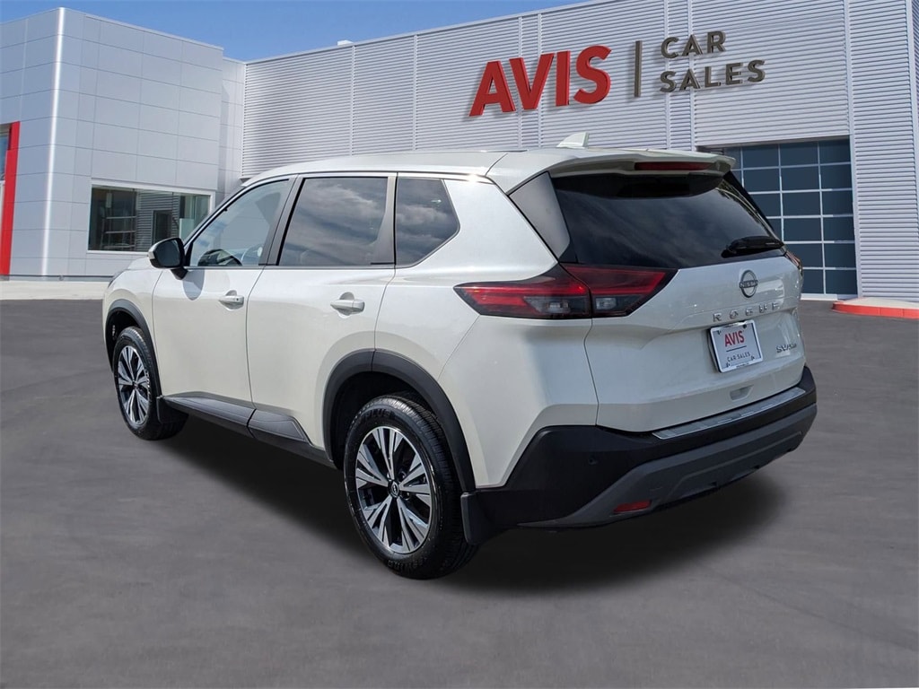 2023 Nissan Rogue SV 3