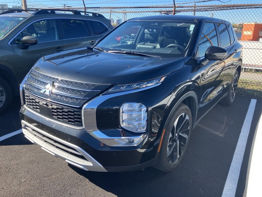 Certified 2024 Mitsubishi Outlander SE SUV