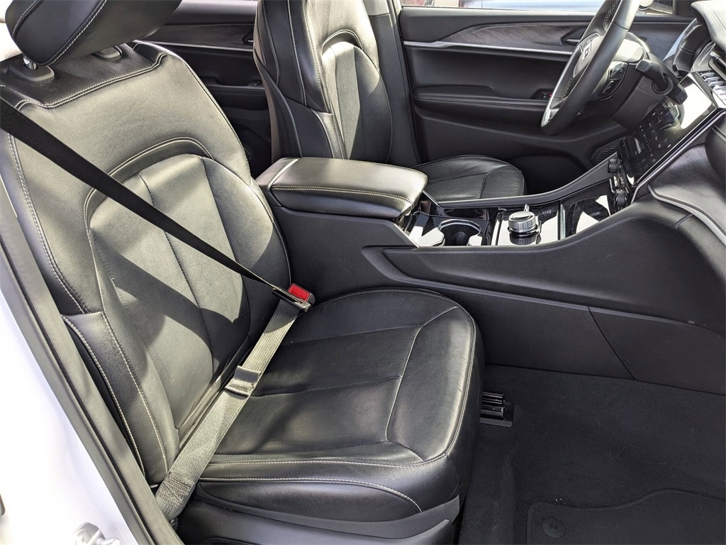 Thumbnail: 2023 Jeep Grand Cherokee L - 40