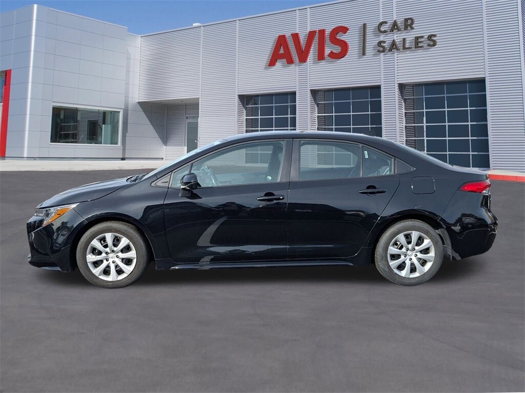 2024 Toyota Corolla LE photo 2