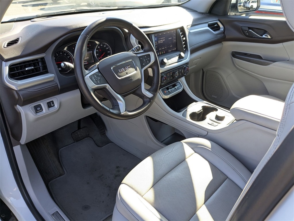 Thumbnail: 2023 GMC Acadia - 17
