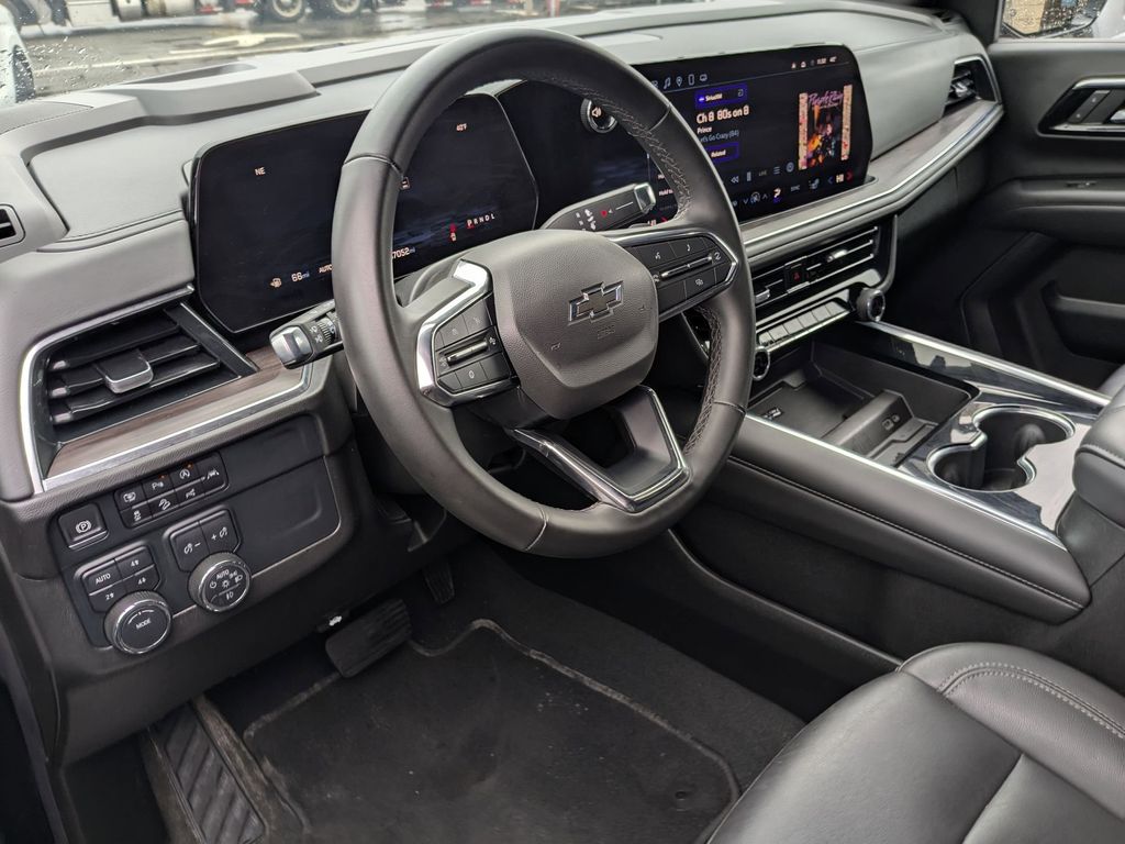 Thumbnail: 2025 Chevrolet Tahoe - 15