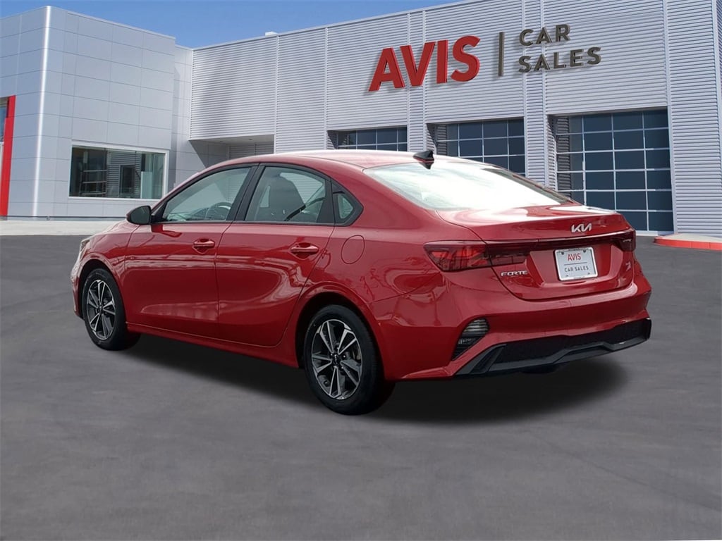 Thumbnail: 2024 Kia Forte - 3