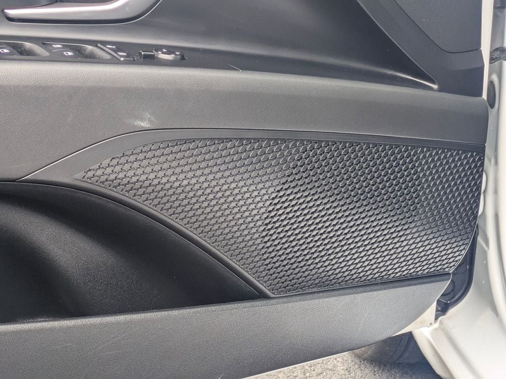 Thumbnail: 2025 Hyundai Elantra - 15