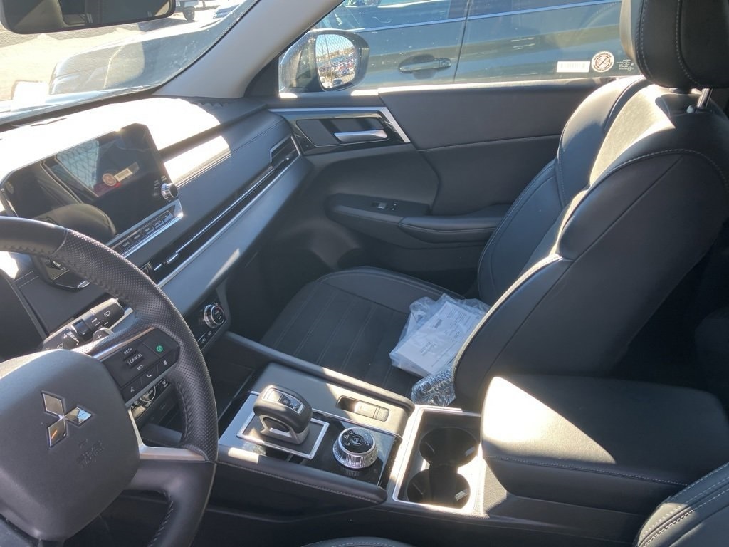 Certified 2024 Mitsubishi Outlander SE SUV