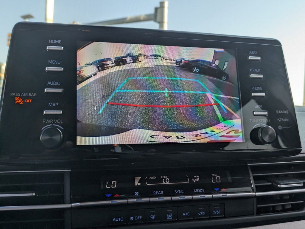 Thumbnail: 2022 Toyota Sienna - 18