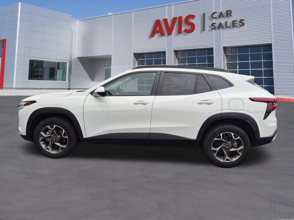Thumbnail: 2025 Chevrolet Trax - 10