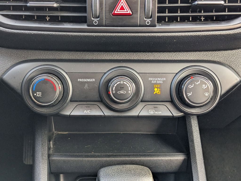 Thumbnail: 2024 Kia Forte - 24