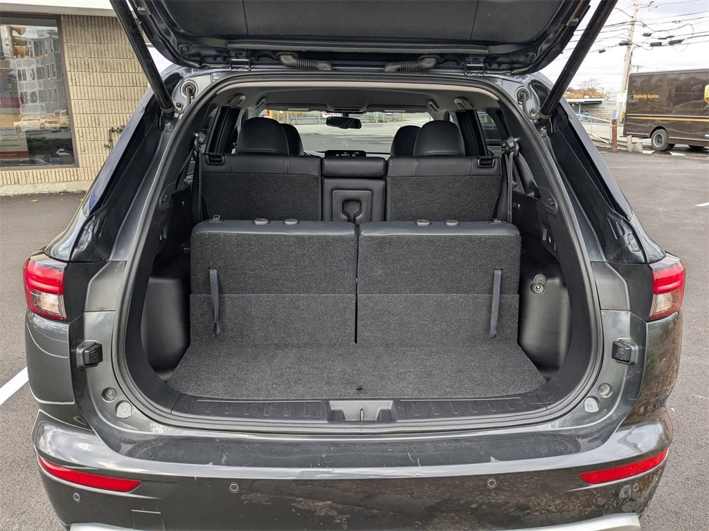 Thumbnail: 2024 Mitsubishi Outlander - 38