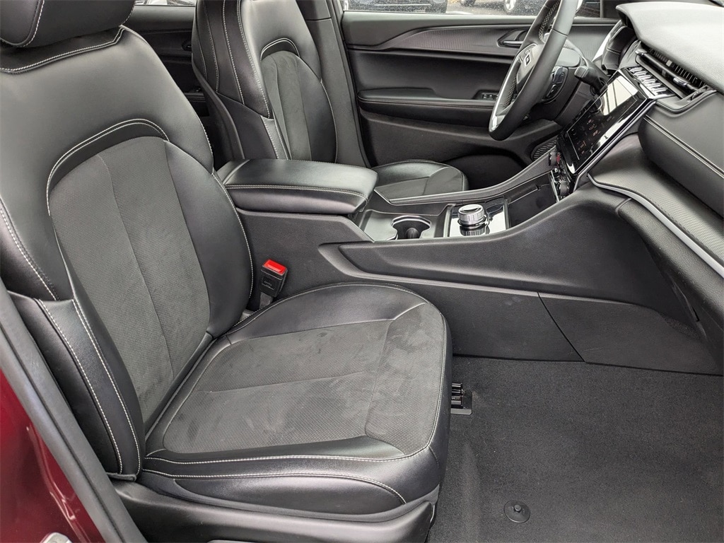 Thumbnail: 2024 Jeep Grand Cherokee - 37