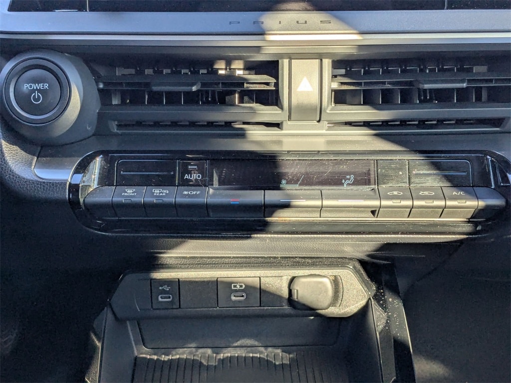 Thumbnail: 2024 Toyota Prius - 24