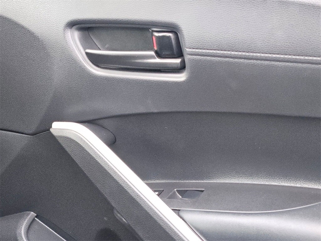 Thumbnail: 2025 Toyota Corolla Cross - 27