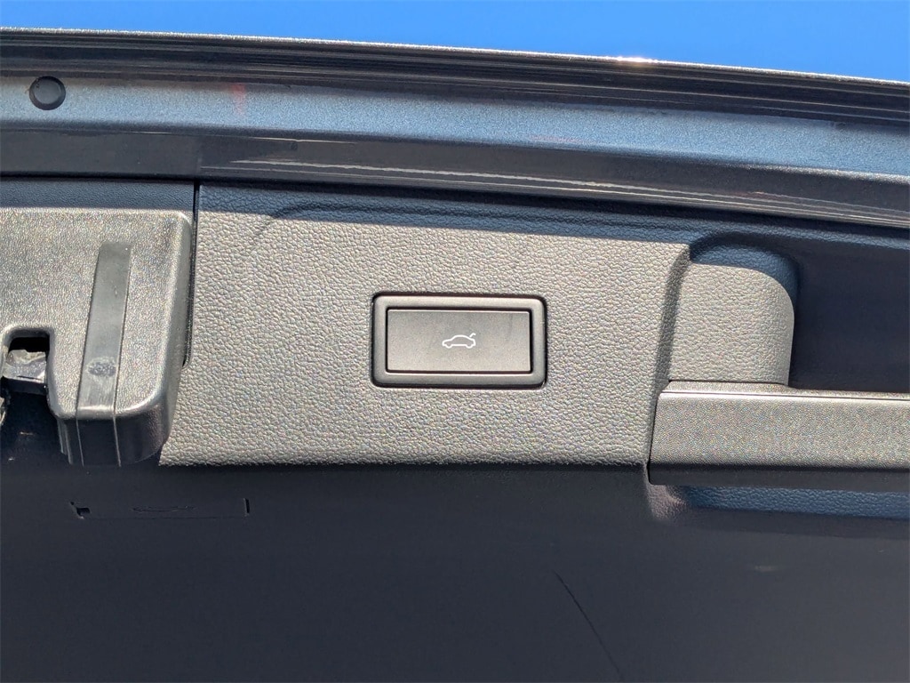 Thumbnail: 2025 Volkswagen Atlas - 35