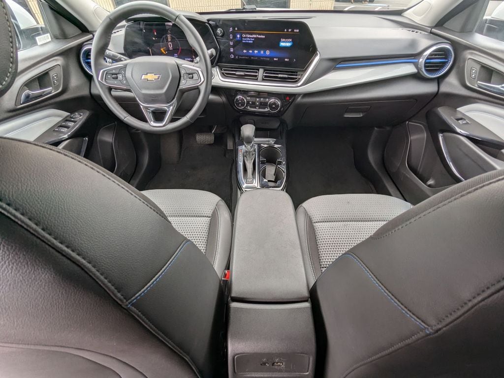 Thumbnail: 2025 Chevrolet Trax - 26