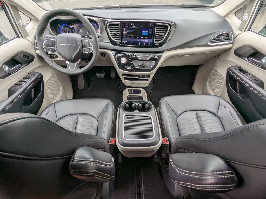 Thumbnail: 2024 Chrysler Pacifica - 28