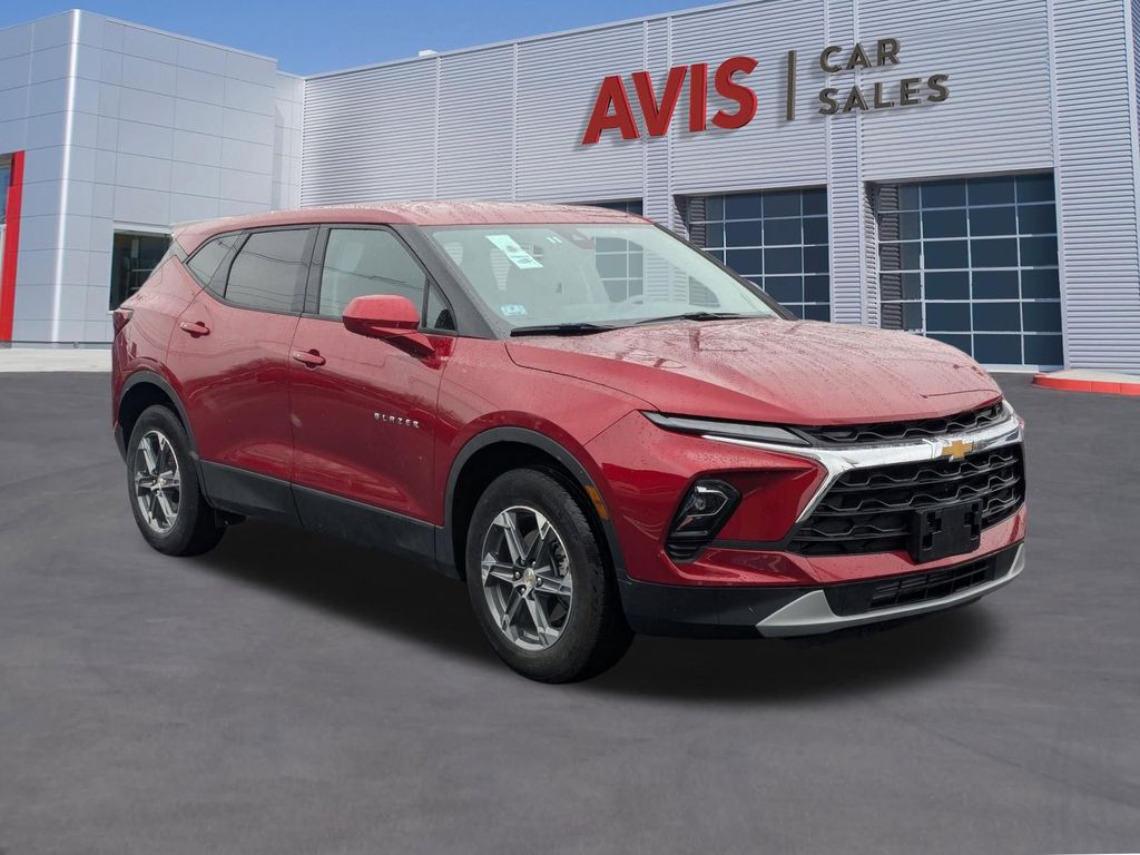 Thumbnail: 2025 Chevrolet Blazer - 3