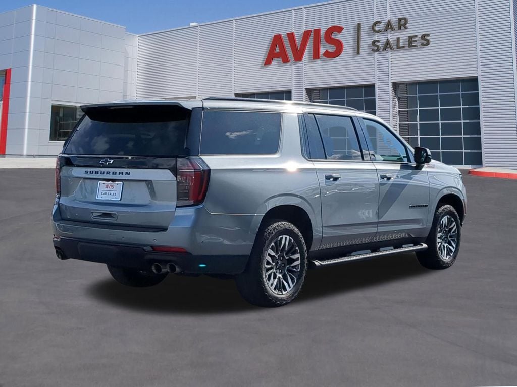 Thumbnail: 2025 Chevrolet Suburban - 6