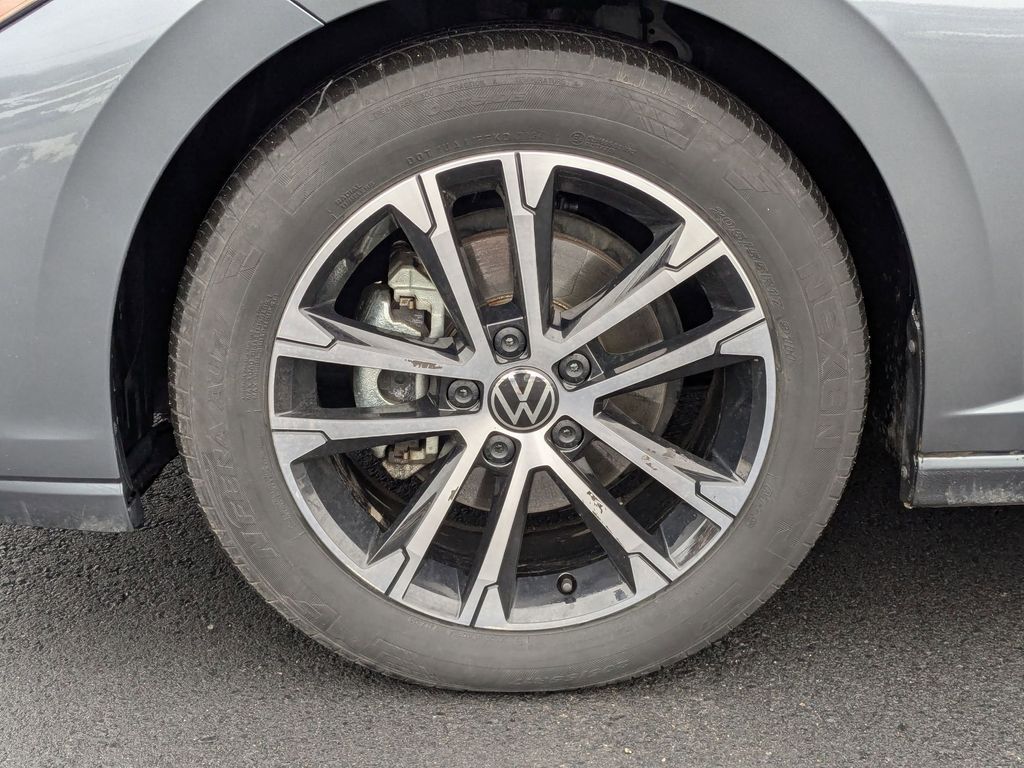 Thumbnail: 2025 Volkswagen Jetta - 11