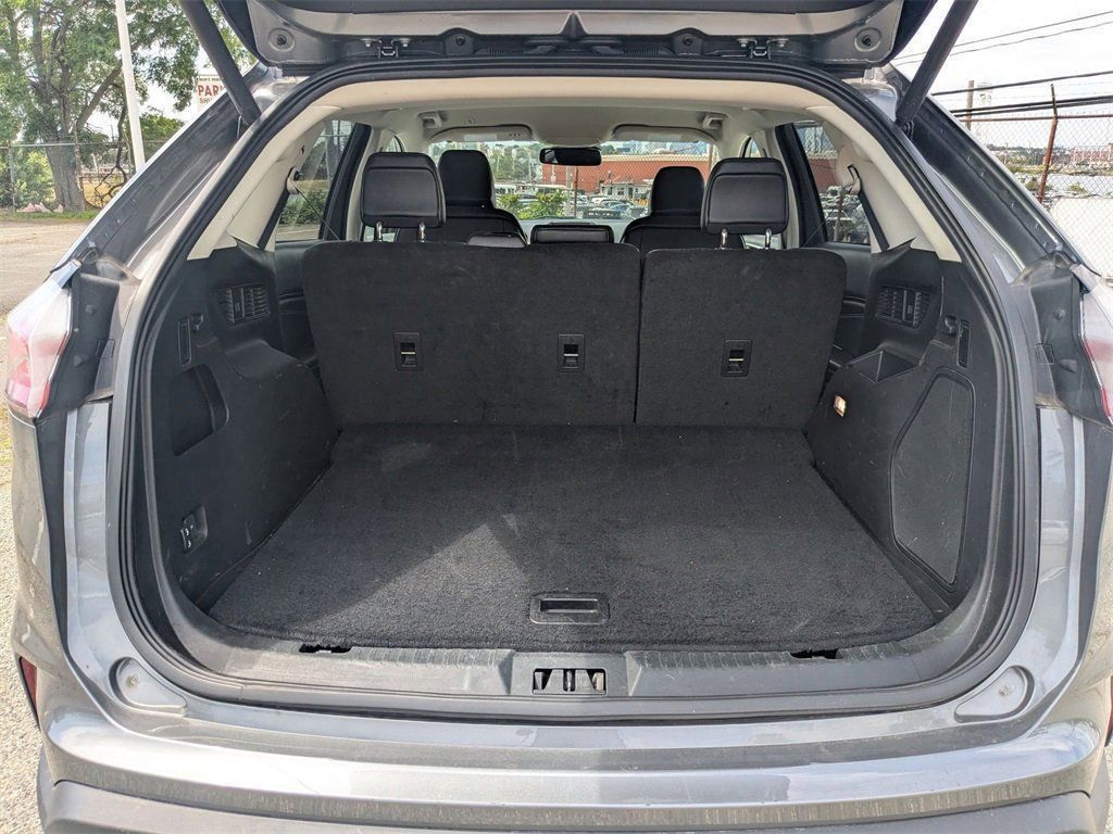 Thumbnail: 2024 Ford Edge - 36