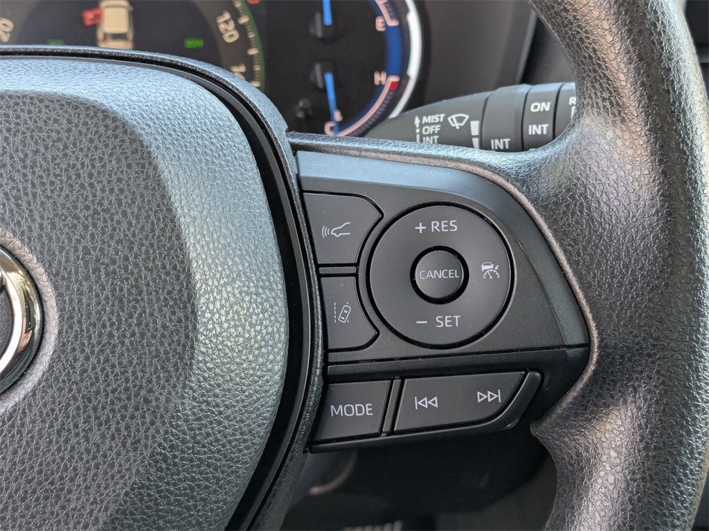 Thumbnail: 2025 Toyota RAV4 - 17