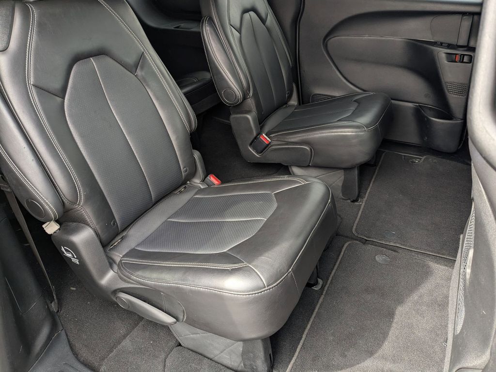 Thumbnail: 2025 Chrysler Pacifica - 31