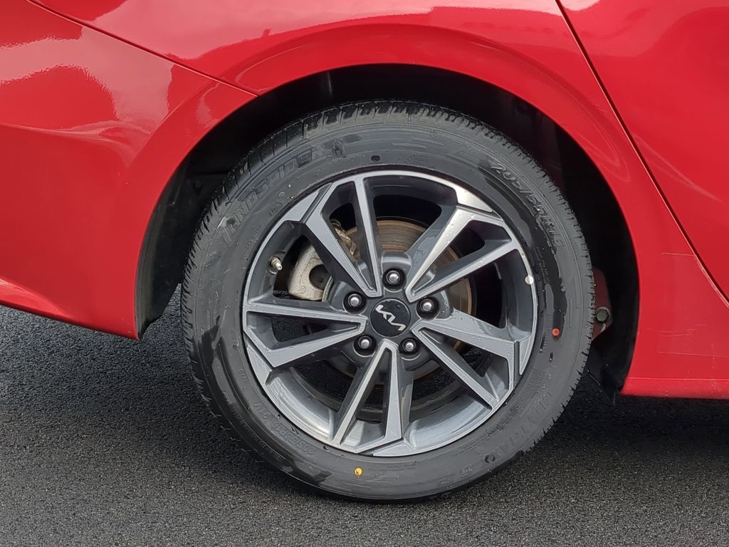 Thumbnail: 2024 Kia Forte - 14