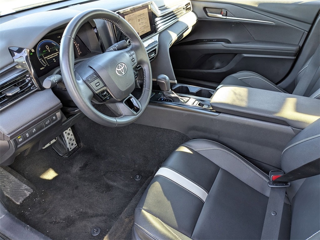 Thumbnail: 2025 Toyota Camry - 17