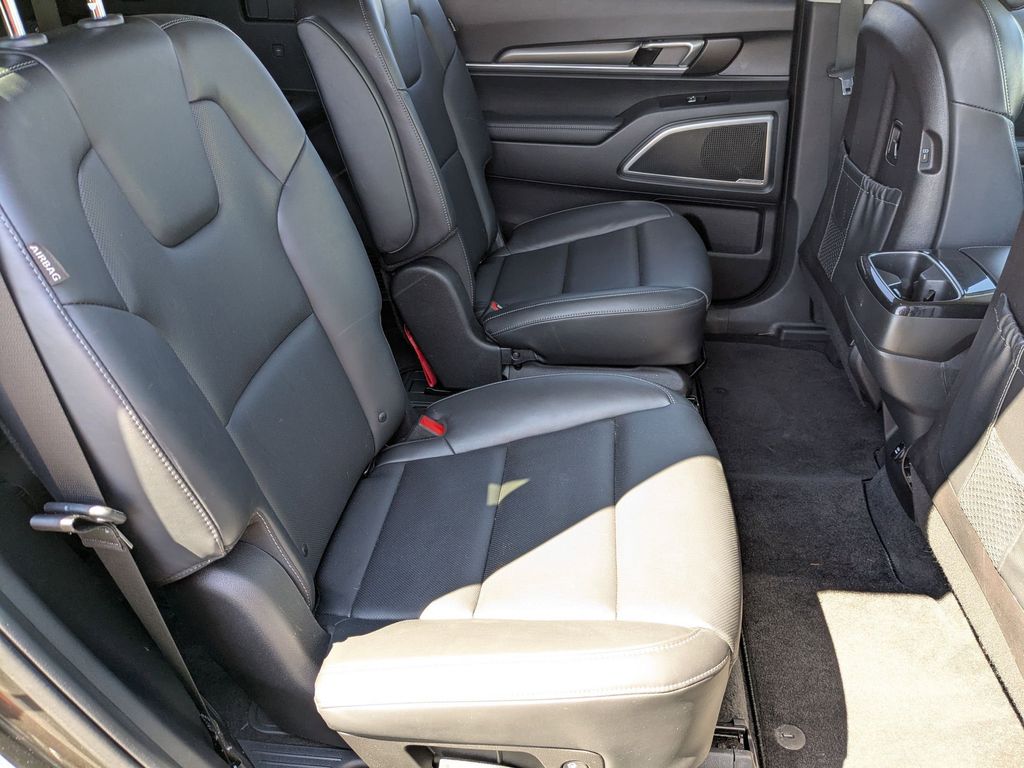 Thumbnail: 2025 Kia Telluride - 32