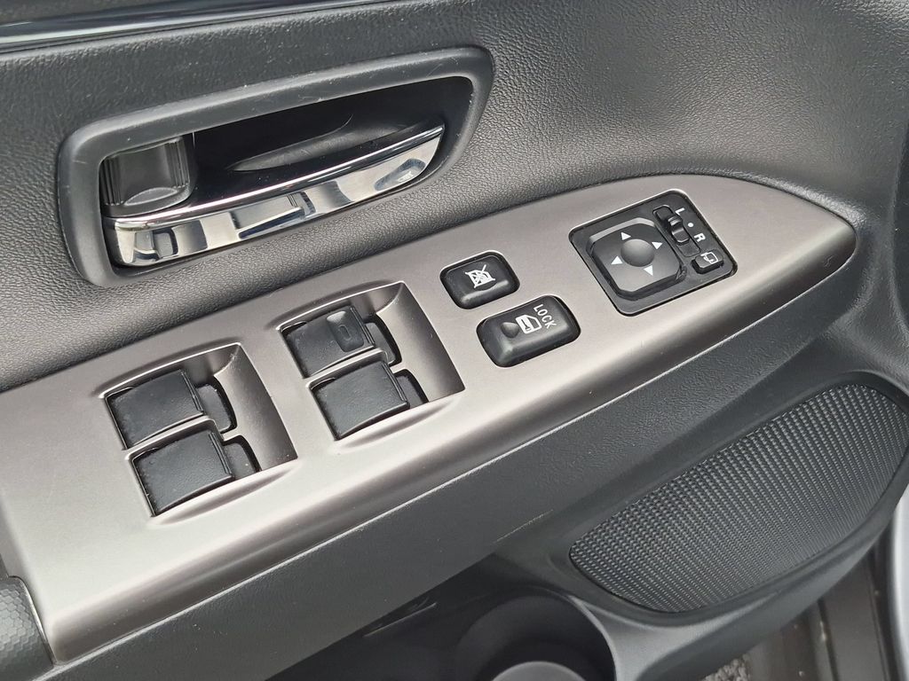 Thumbnail: 2025 Mitsubishi Outlander Sport - 13