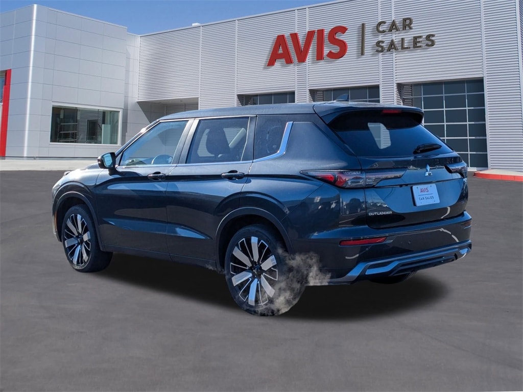 Thumbnail: 2025 Mitsubishi Outlander - 3