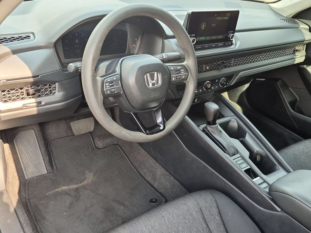 2025 Honda Accord LX - Photo 14