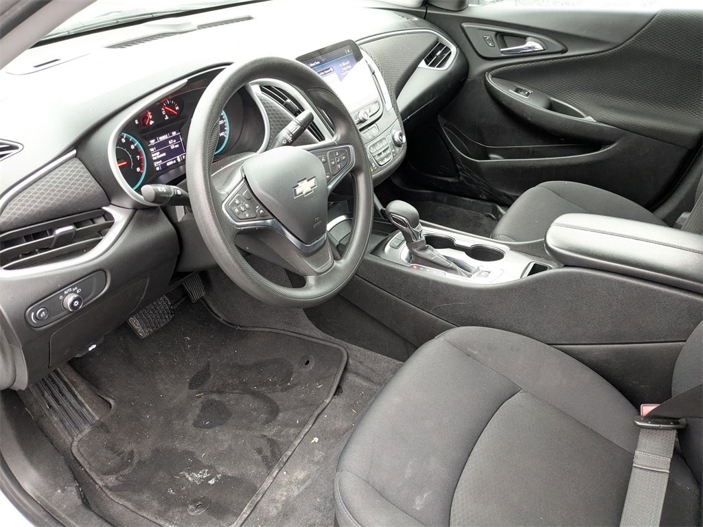 Thumbnail: 2024 Chevrolet Malibu - 17