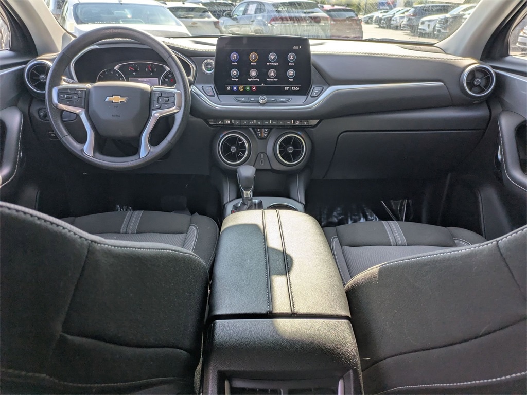 Thumbnail: 2025 Chevrolet Blazer - 25