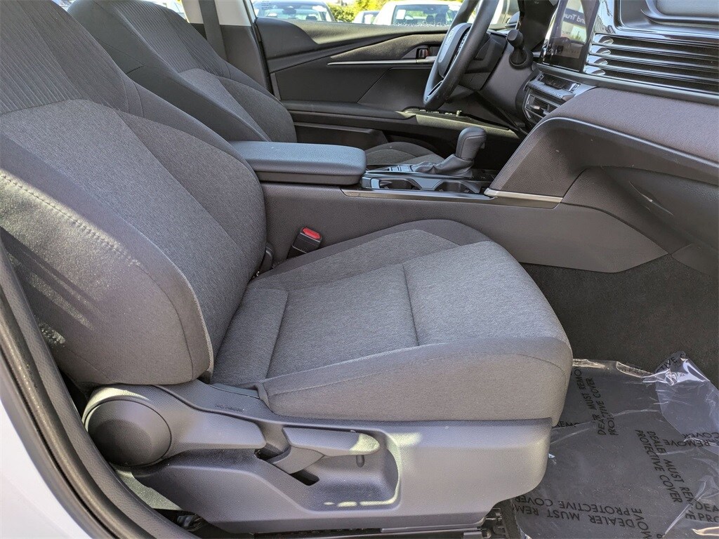 Thumbnail: 2025 Toyota Camry - 28