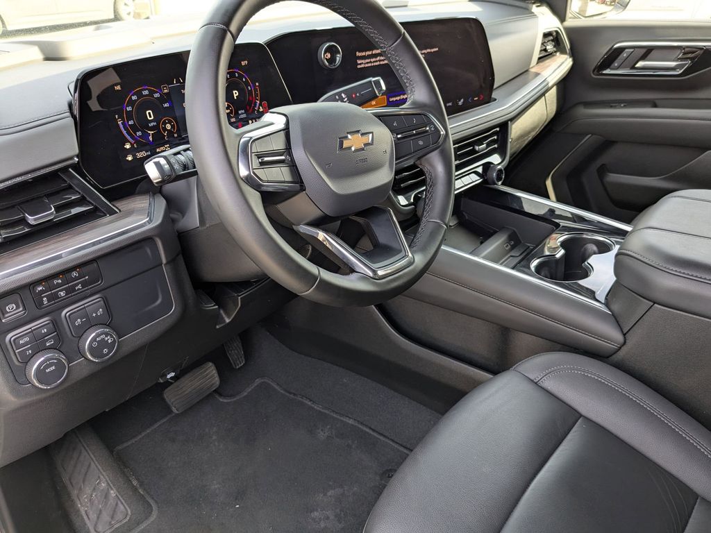 Thumbnail: 2025 Chevrolet Tahoe - 15