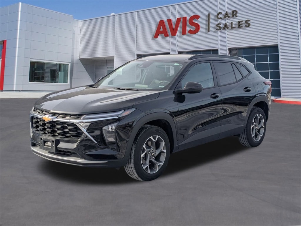 Thumbnail: 2025 Chevrolet Trax - 1